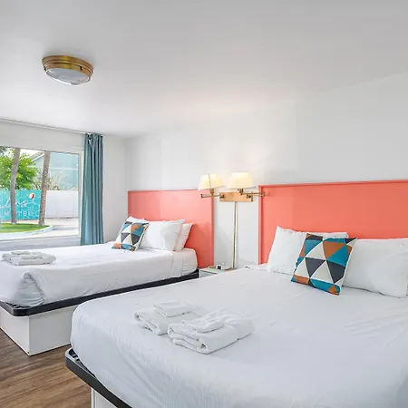 Royal Palms Motel-3